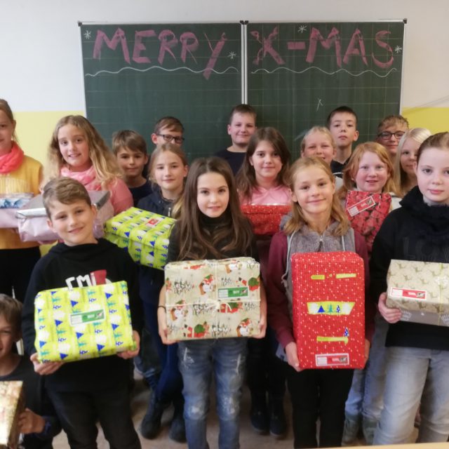 Weihnachten Im Schuhkarton Gymnasium Gleichense Ohrdruf 9411